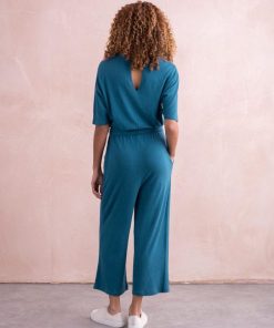 Athensurban.shopf82048103b 3